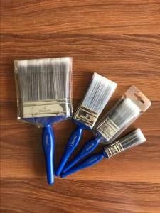 Tapered Filaments Paint Brush with Plastic Handle