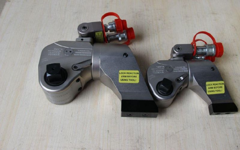 1 1/2 Inch Square Driven Hydraulic Torque Wrench