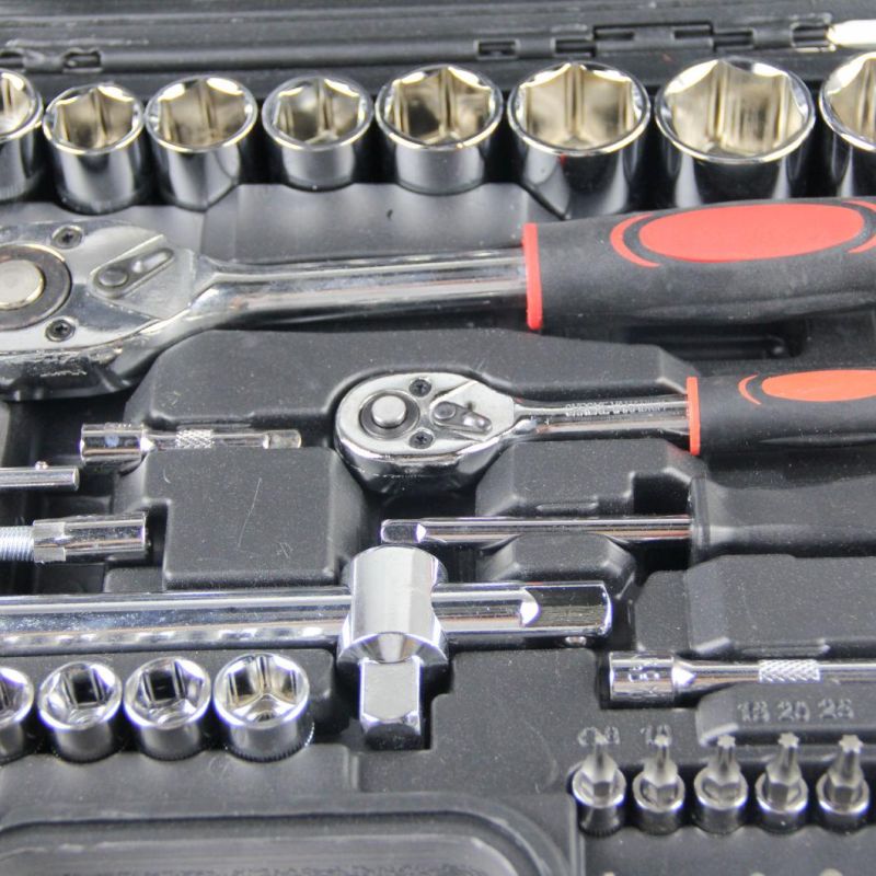 82PCS Cr-V Hand Tool Set Rubber Material Socket Set Ratchet Wrench