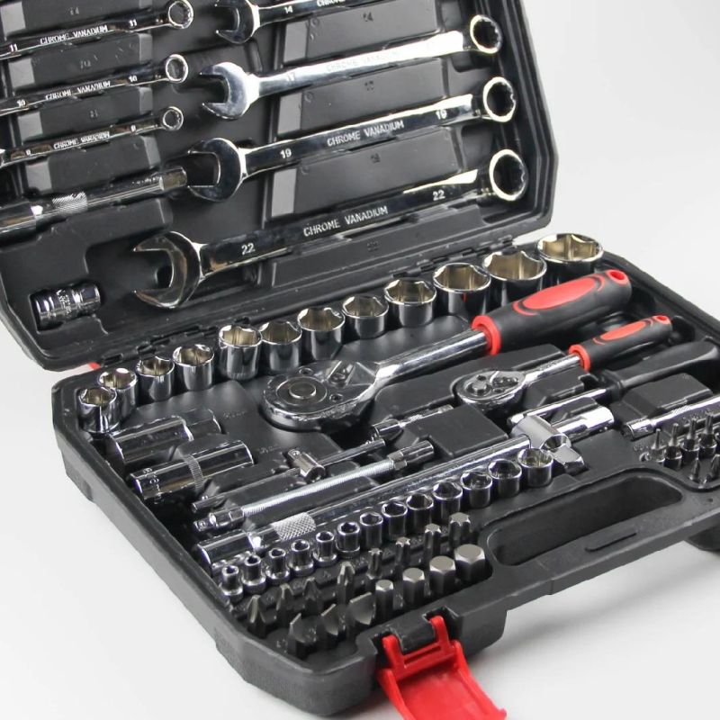 82PCS Cr-V Hand Tool Socket Set Ratchet Wrench for DIY Level