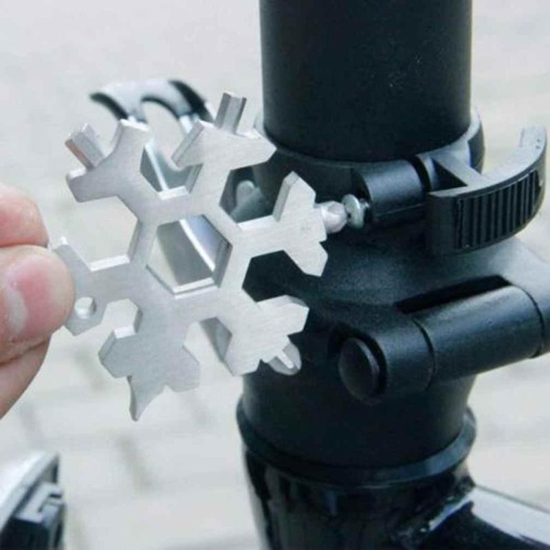 Multi-Function Hand Tool 18 in 1 Stainless Steel Snowflakes Shape Multi-Tool Screwdrivers Pocket Tool Esg13285