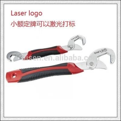 Good Quality Universal Wrench with Rubber Handle