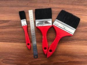 Black Bristle Material Paint Brush with Wooden Handle